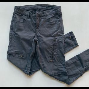 Blank NYC Pants w/Zipper detail